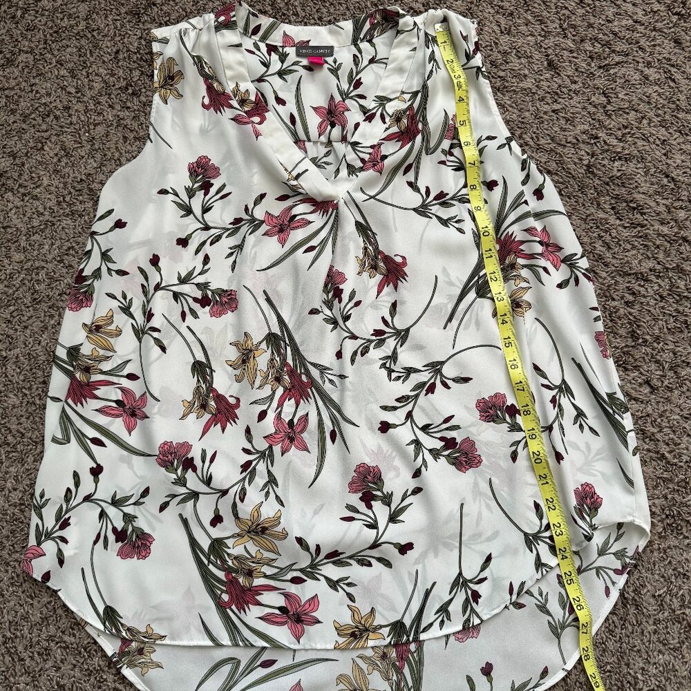 Women's Sleeveless V Neck Rumple Blouse